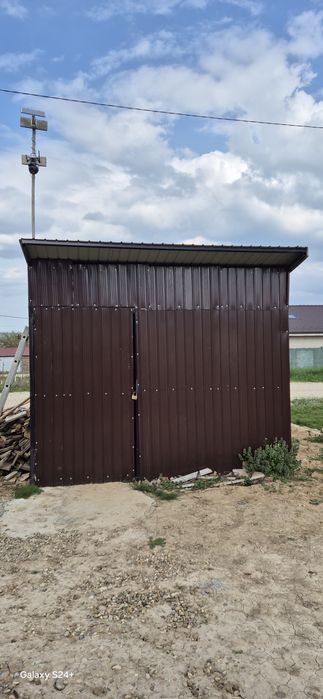 Vând Baracă de metal