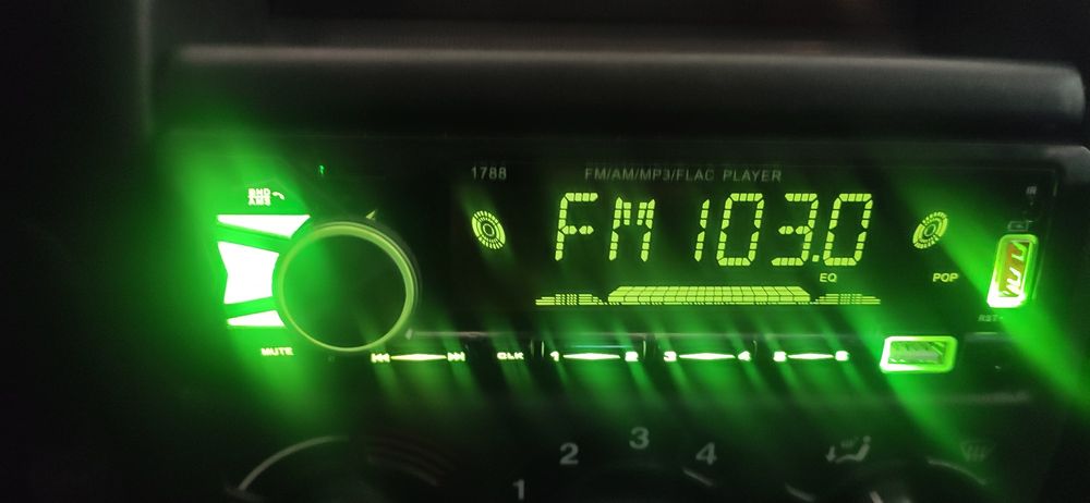 Автомагнитола с Bluetooth