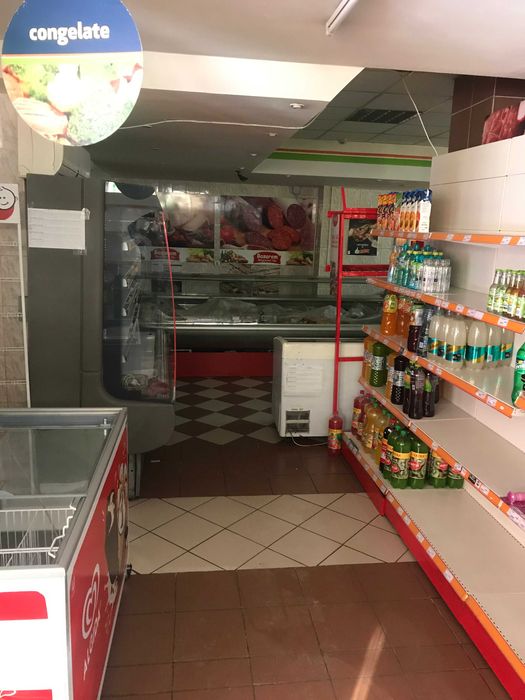 vand spatiu comercial(inchiriez) BACAU,CALEA REPUBLICII 31