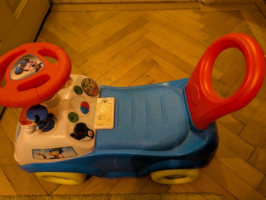 Masinuta copii perfect functionala, aproape noua