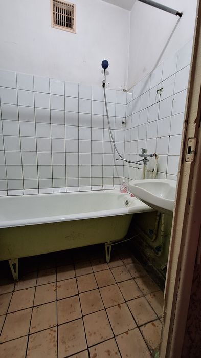 Продаётся на Хумаюне 1ком