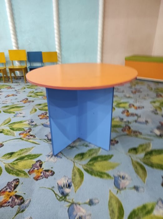 Продам детские круглые столы