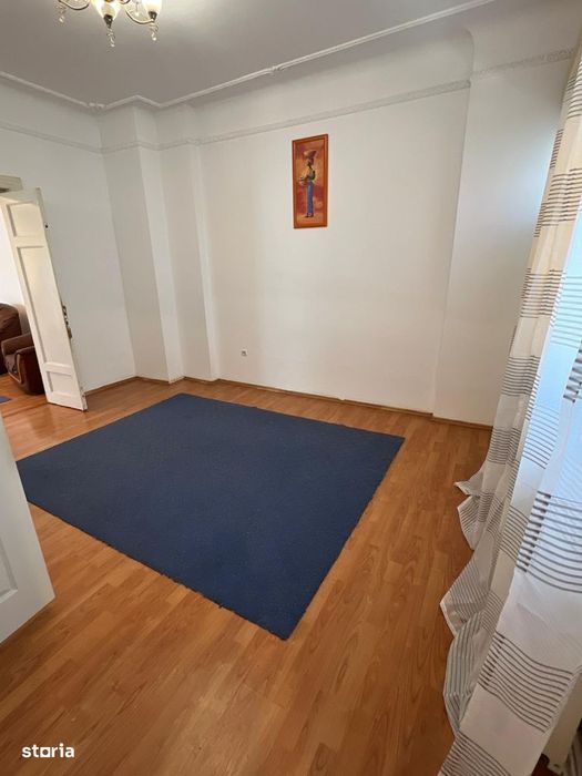 Calarasilor- Piata Muncii, vila 8 camere singur curte si teren 197 mp,