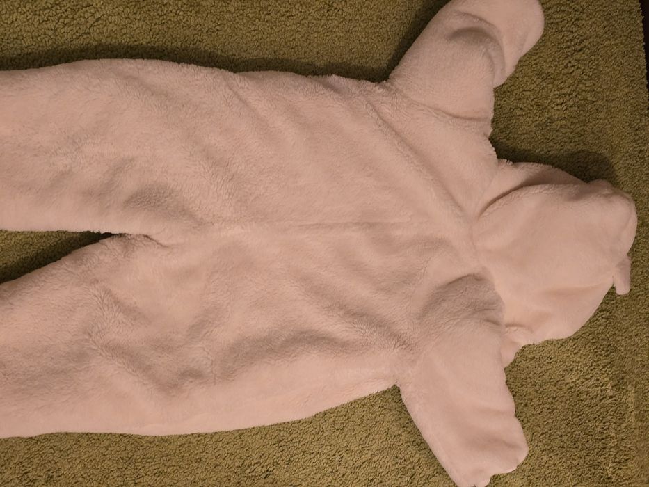 Комбинезон мишки. Очень красивый.