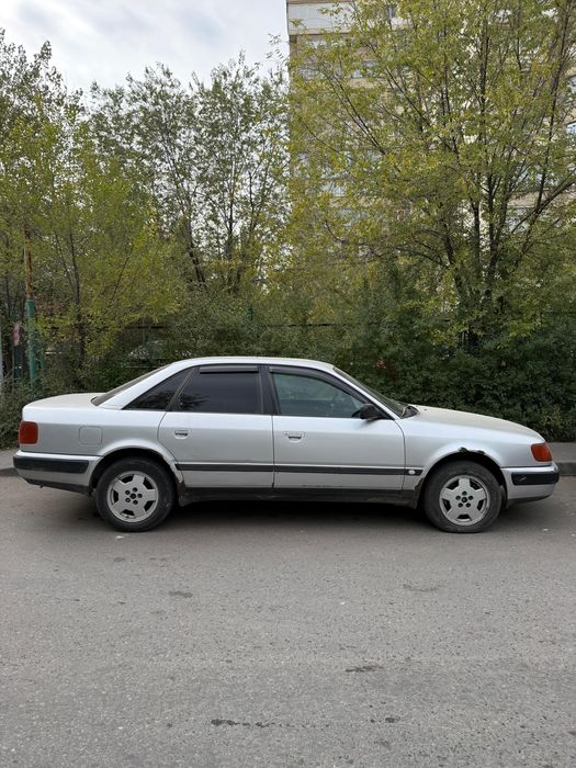 Ауди С4 газ-бензин