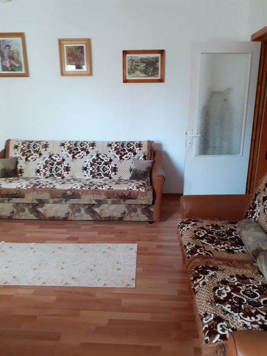 Închiriez garsonieră