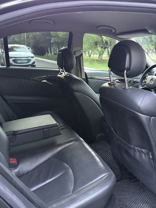 Mercedes Benz W211 E320