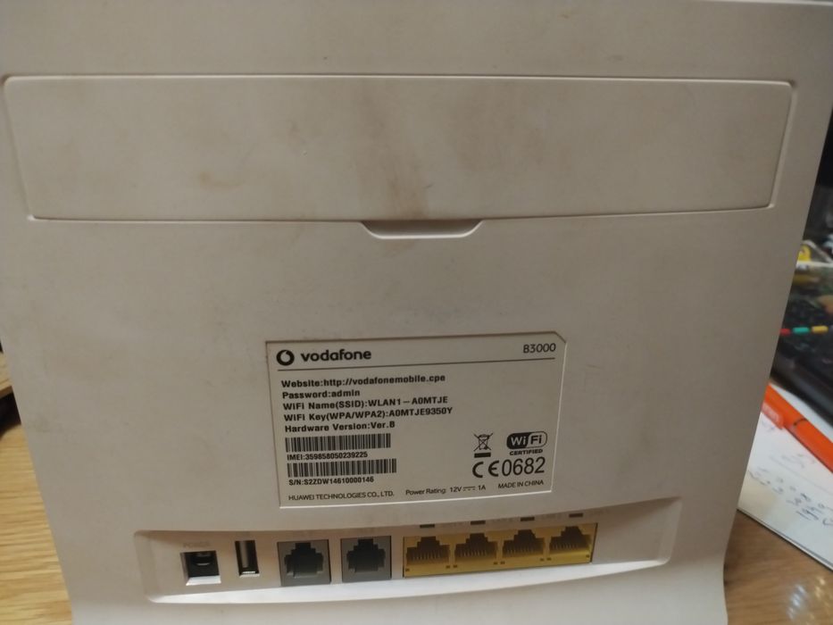Router wireless cu cartela SIM GSM vodafone B3000
