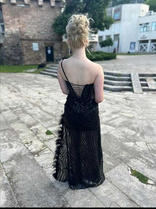 Абитуриентска рокля