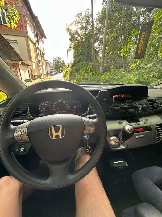 Honda FR-V – 1.8 i-VTEC, бензин/газ
