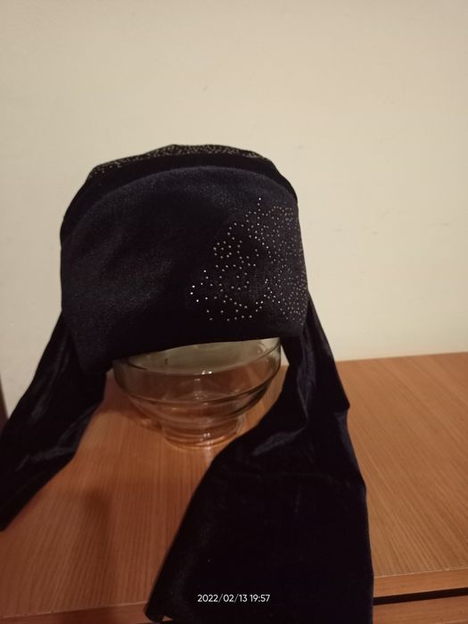 Женский головной убор