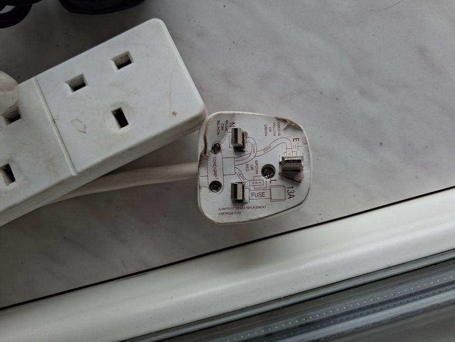 Разклонител английски стандарт