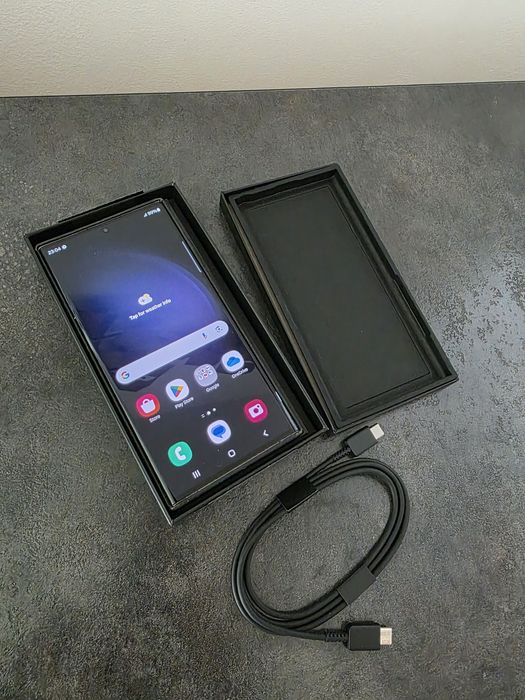 Samsung S23 Ultra, 256 GB, cu husă piele