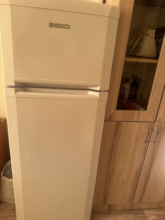 Продам холодильник 35000