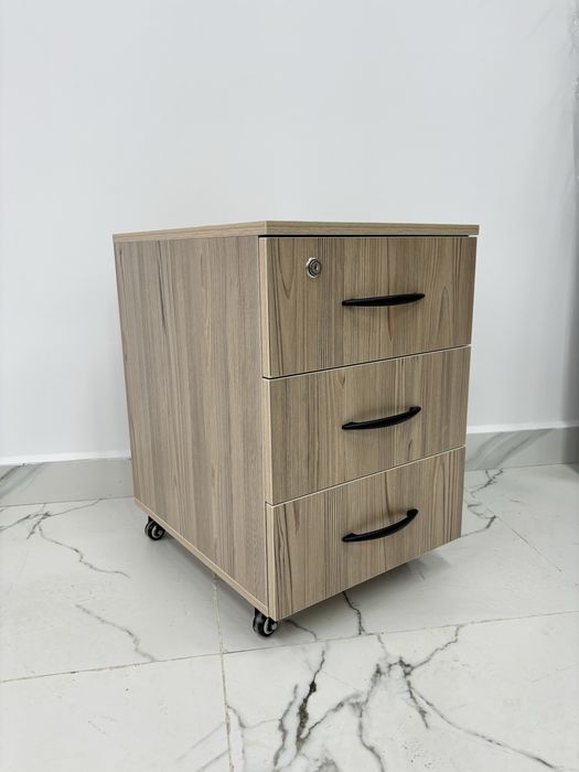 Стол руководителя, офисная мебель