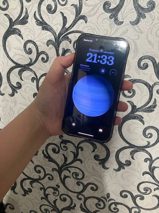 Продам iPhone 13