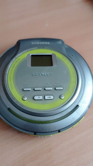 CD, MP-3 плеер Самсунг