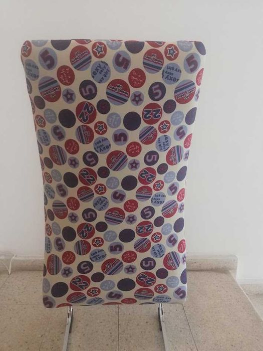 Комплект от шест универсални калъфки за столове.