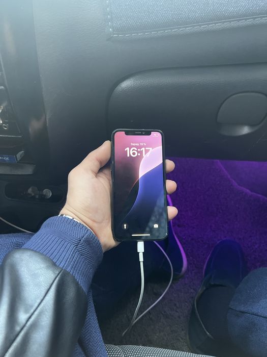 Iphone 11pro 256gb sotladi ayblari rasmda
