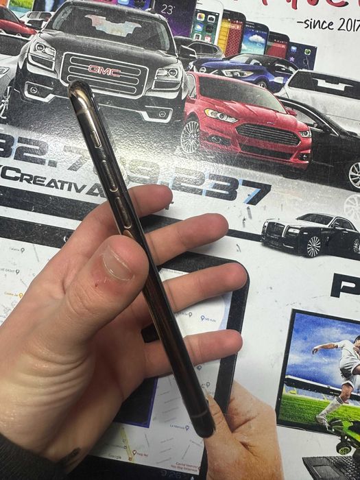 Iphone 11 Pro / 64 GB / 73% BAT / CreativAmanet