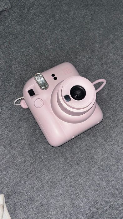 instax 12 mini фотокамера