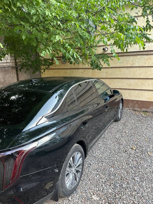 Продам свою Hongqi E-QM5 2024-года 60.000 км
