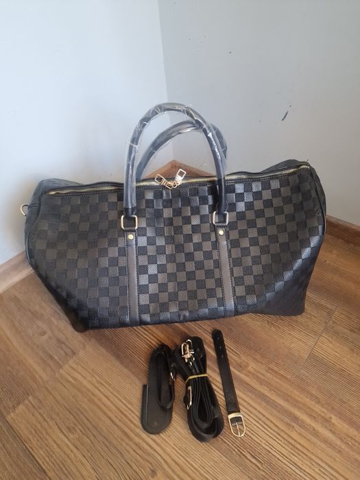 Страхотен пътнически сак среден размер