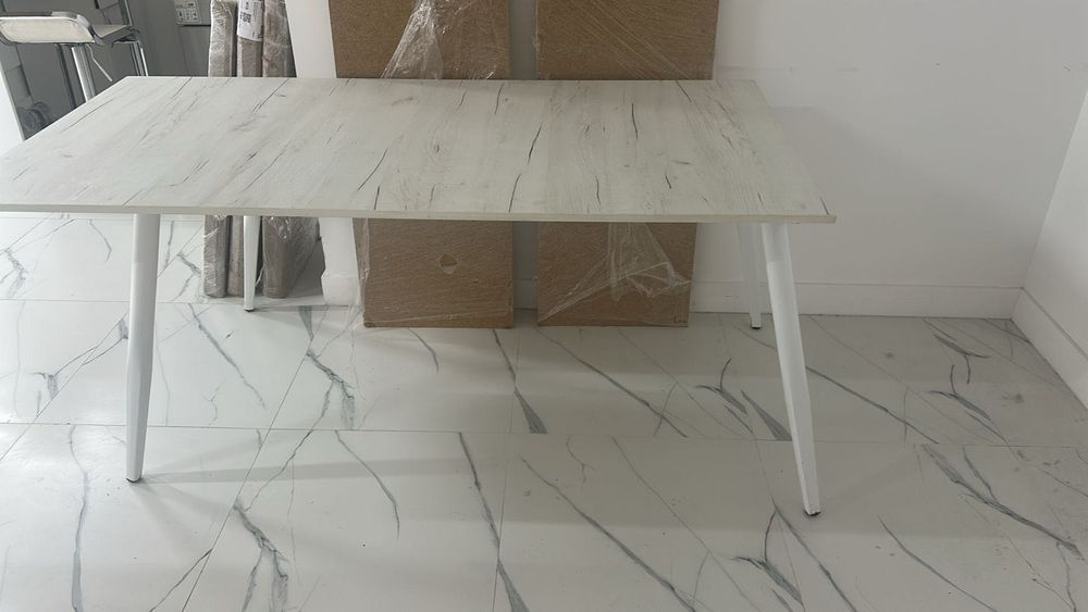 Стол дуб большой. Обеденные столы