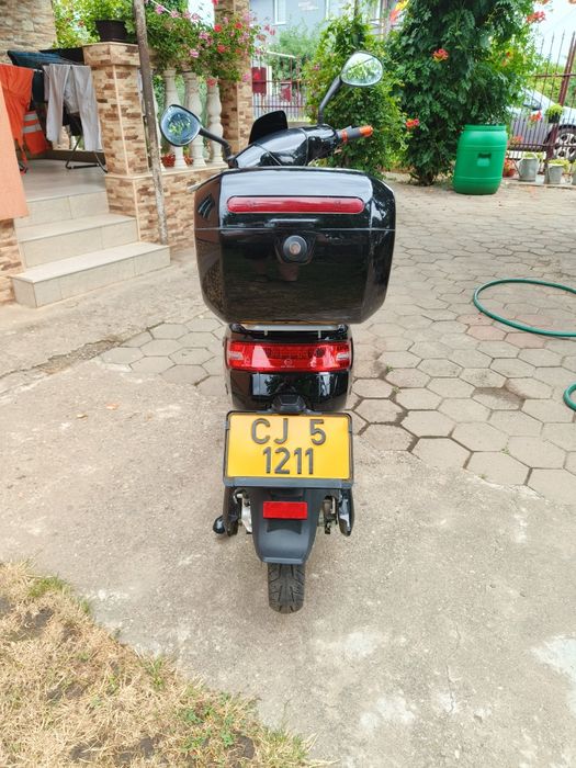 Scuter electric RKS R8 – 2022