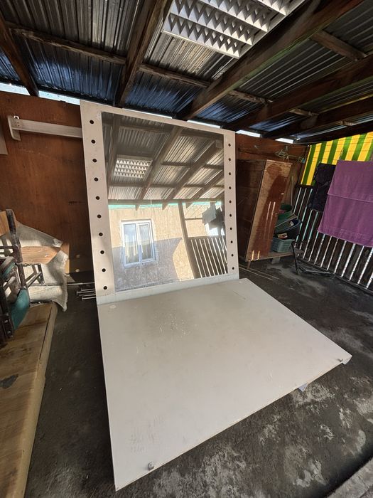 Зеркало в ателье, подиум