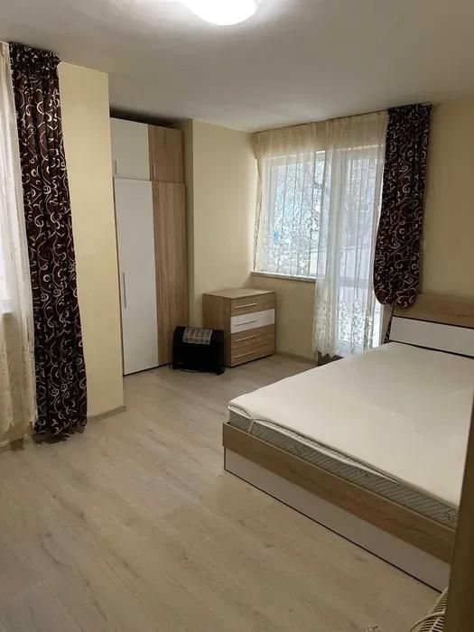 Двустаен апартамент, под наем, Окръжна болница