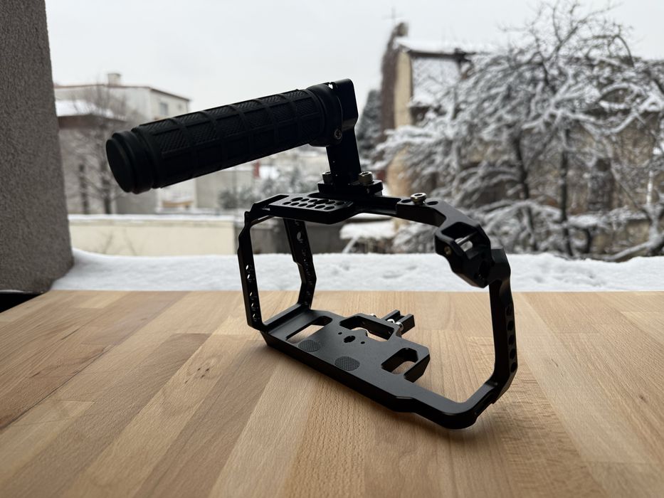 Blackmagic BMPCC 4k Smallrig cage with top handle and Metabones suport