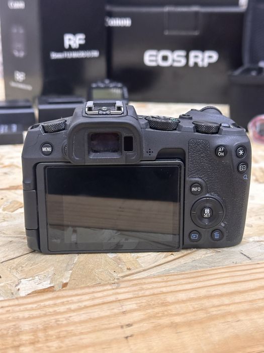 Canon eos Rp , canon 35mm , Godox ad 100pro