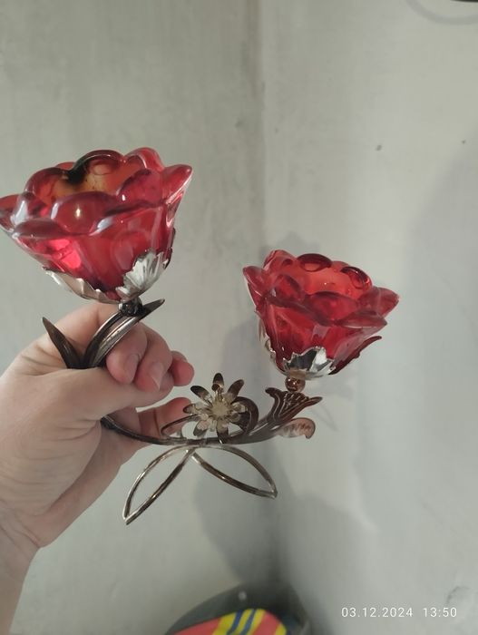 Продам подсвечники роза