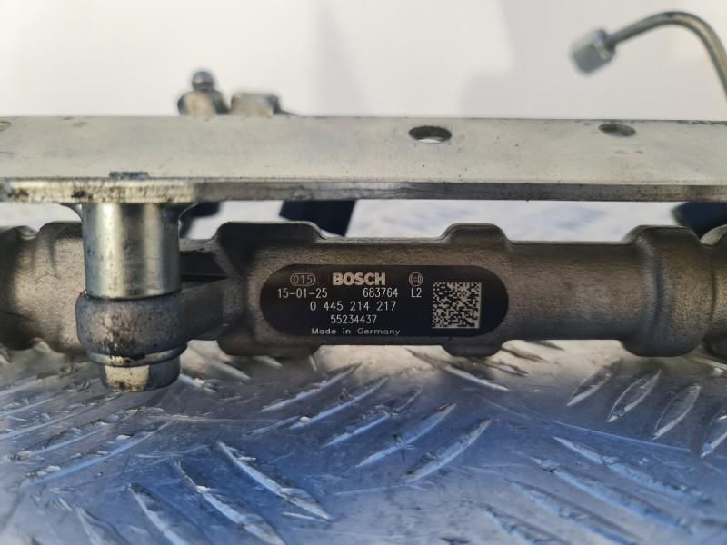 Rampa injectoare Opel Corsa E 1.3 cdti B13DTN