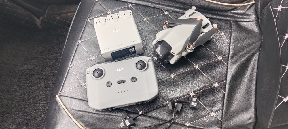Продам Дрон dji mini 3 можно разукомплектовать