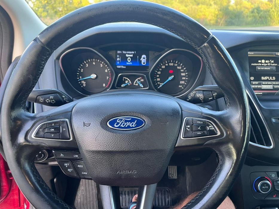 FORD Focus 2015 — imagine 5
