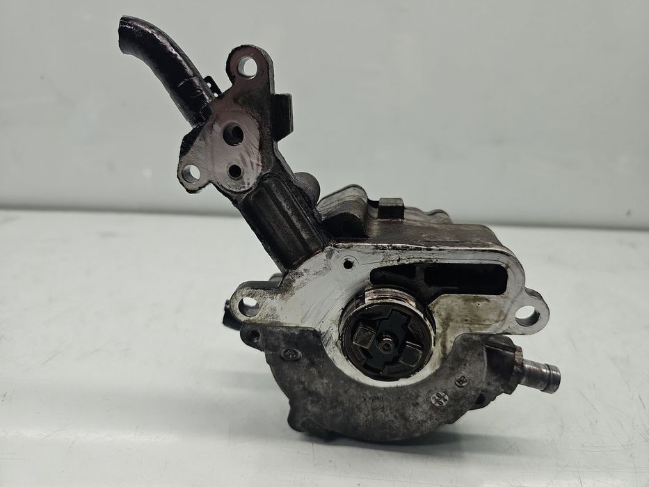 Pompa vacuum Volkswagen Golf 5 (1K1) [Fabr 2004-2008] 038145209C 1.9 T