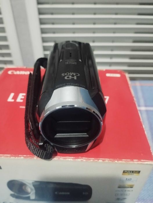 Canon legria HF R37