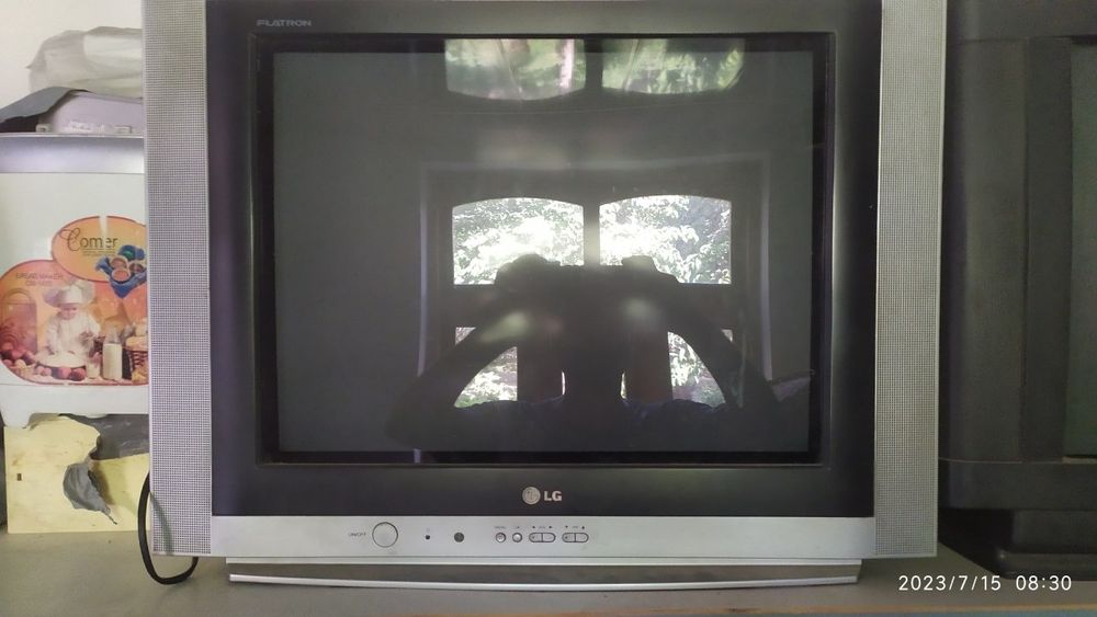 Продается телевизоры и газ плита