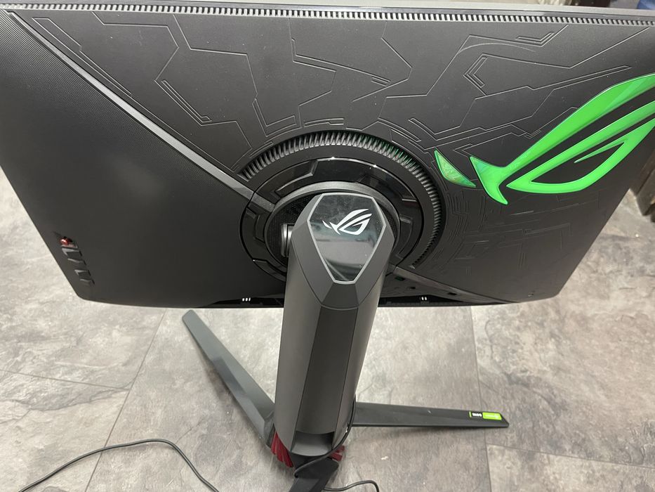 Vand monitor gaming Asus