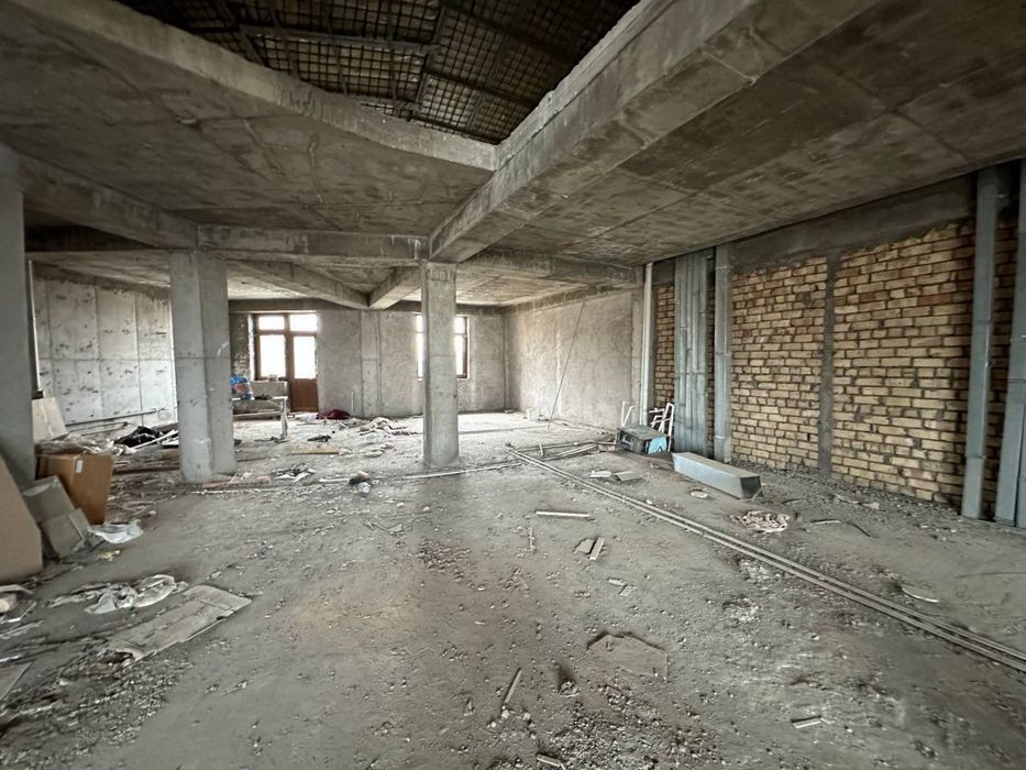 Ц-2 Дархан Басри Баба 6/7-8/8 330кв.м коробка с каадстром