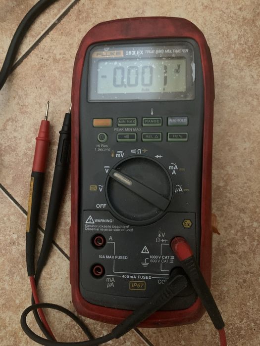 Fluke 28 II EX multimeter Измерване на истински RMS AC