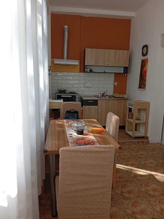 Двустаен до пл. Независимост под наем