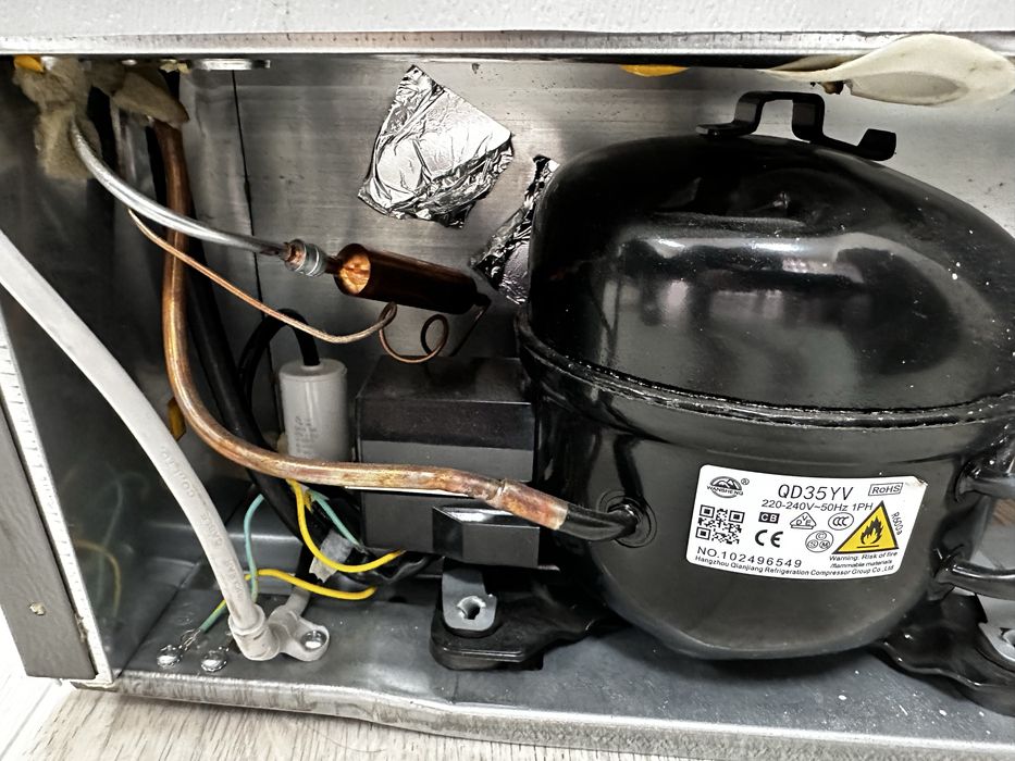 Холодильник мальенький