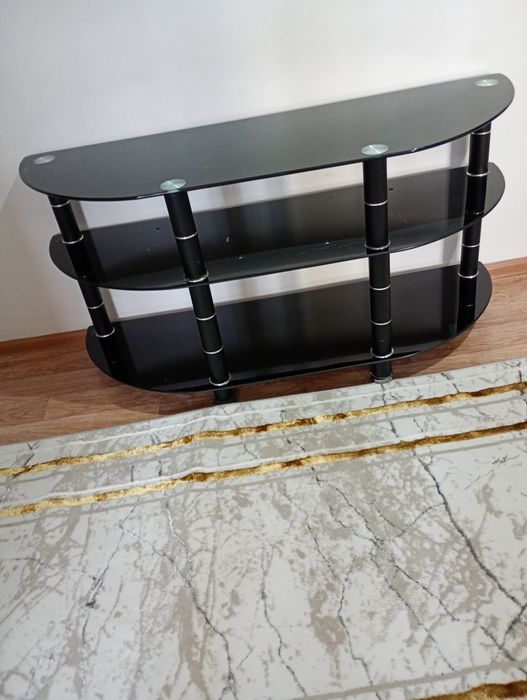 Сатылады тек бір аяғы түсіп қала береді.а былай сынаған әйнектері