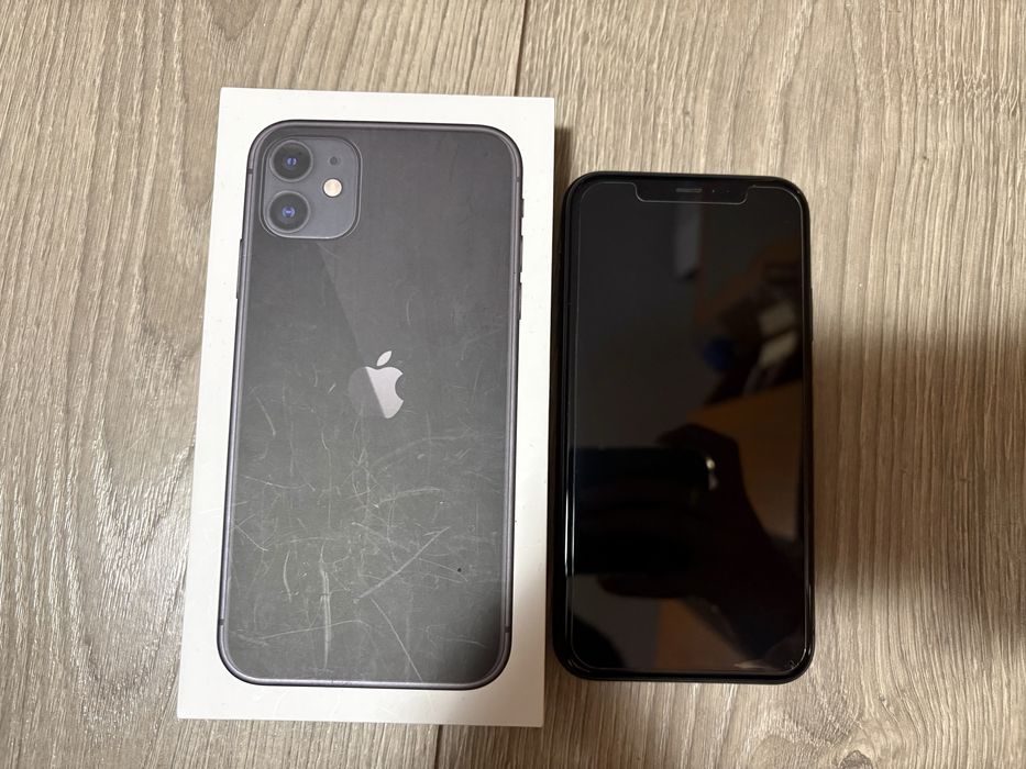 Vand iPhone 11 baterie 76%