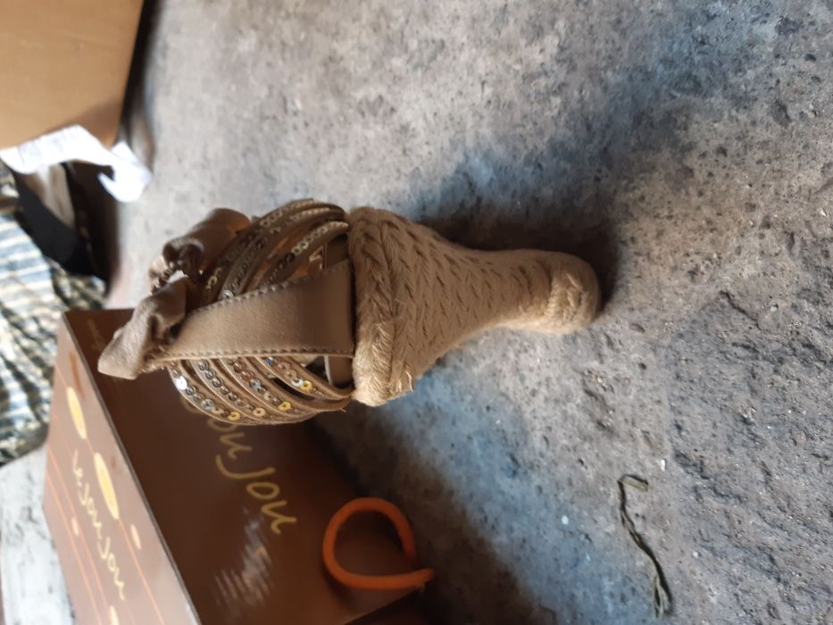 Дамски Чехли / Сандали / Обувки 35 номер