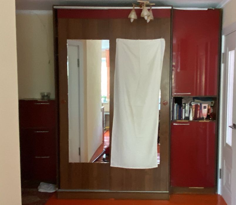 Продам стенку недорого