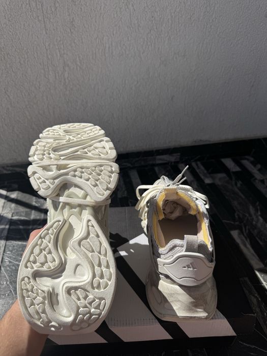 Adidasi Adidas Xlg bej mărimea 36,37,38,39